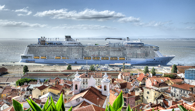 cruise ship